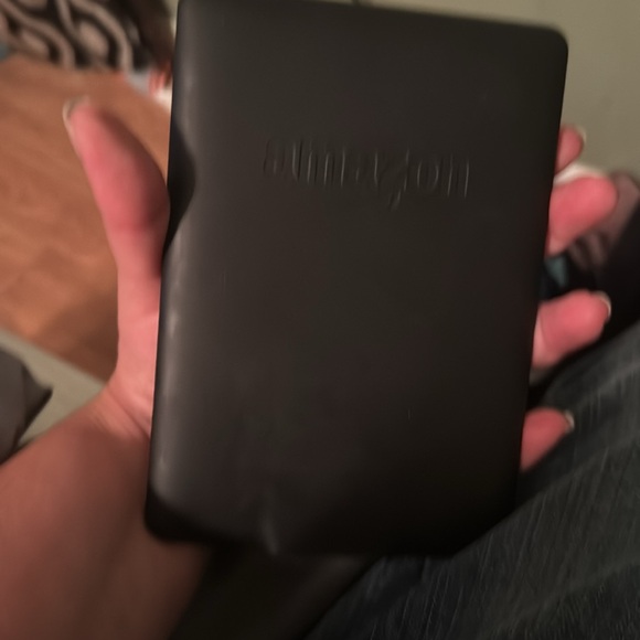 Amazon KINDLE Paperwhite e-Reader - Picture 3 of 4